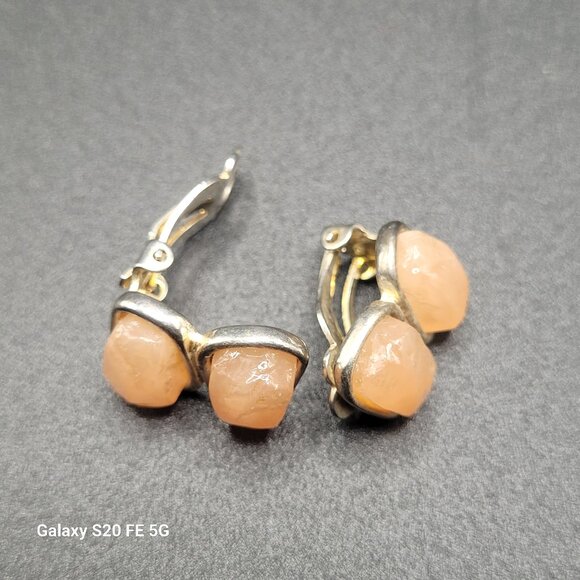 Vintage Clip On Earrings Gold Tone Peach Double Beaded Fashion Costume Jewelry - Picture 1 of 5